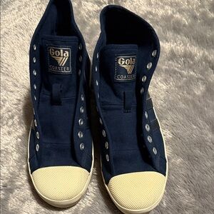 Gola Dark Blue High-Top Sneakers with Cream Toe